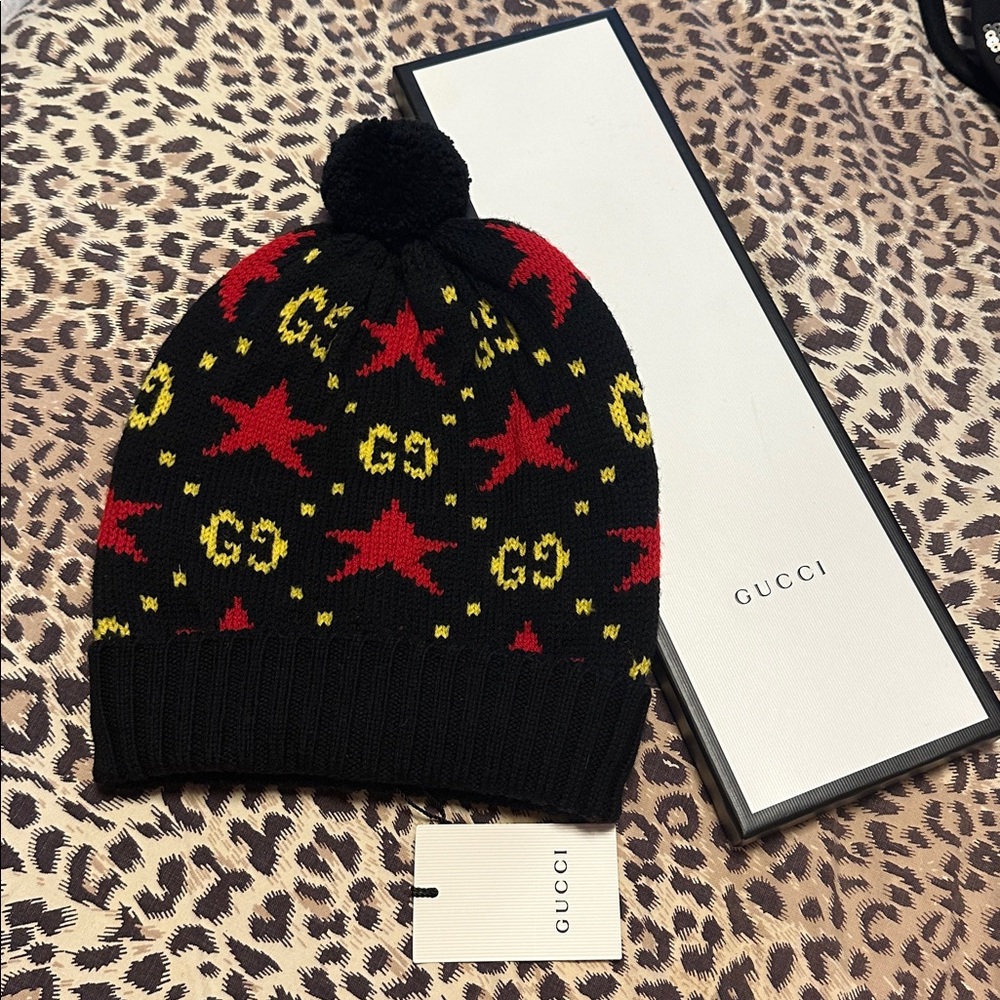 Gucci winter hat Black with Red and Yellow Stars